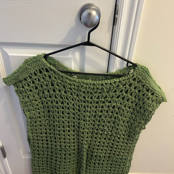 All hand made crocheted top! - Picture 2 of 5